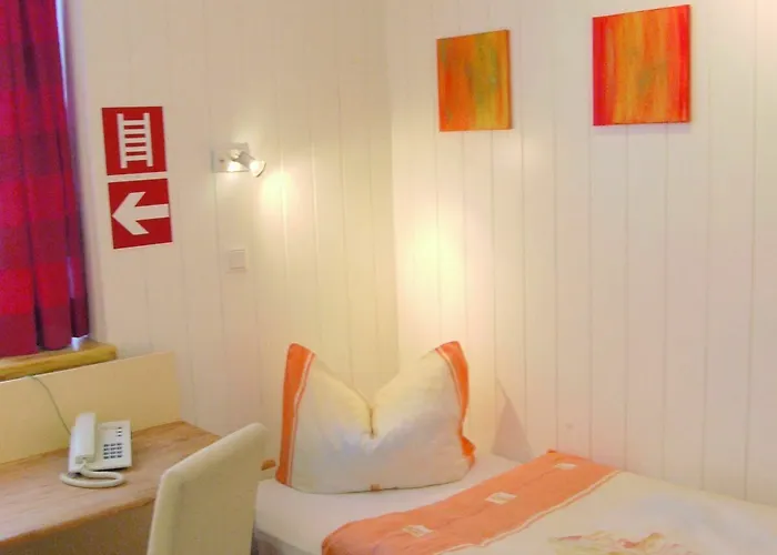 库普菲克瑟尔酒店 2*